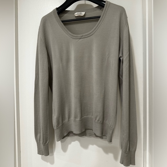 Hermes Other - HERMÈS Dove Grey Cashmere U-Neck Sweater Sz. M
